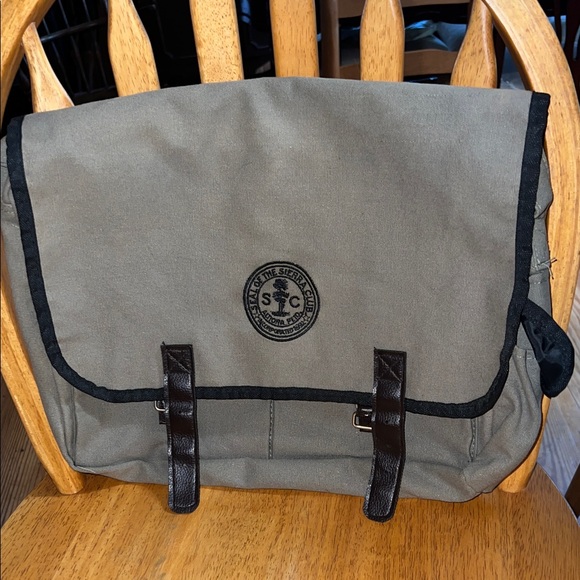 Sierra Club Canvas Messenger Bag Crossbody Satchel Army Green - Picture 1 of 6